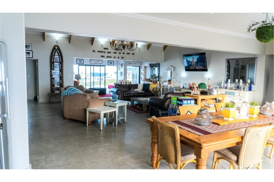 5 Bedroom Property for Sale in Da Gama Bay Western Cape